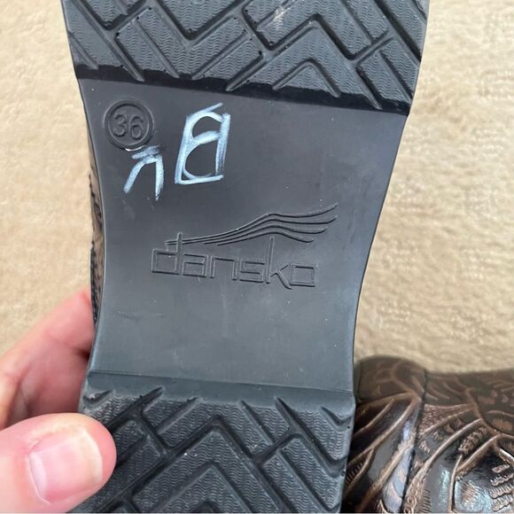 Dansko Professional Brown Tooled Embossed Floral Leather Closed Back Clog Shoes - Picture 9 of 9